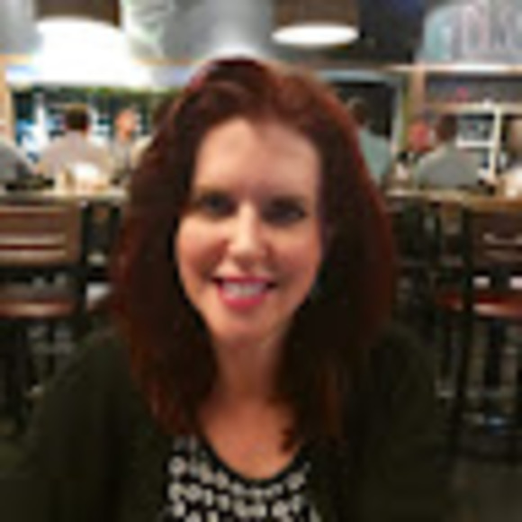 Meet your Posher, Beth - Picture 1 of 1